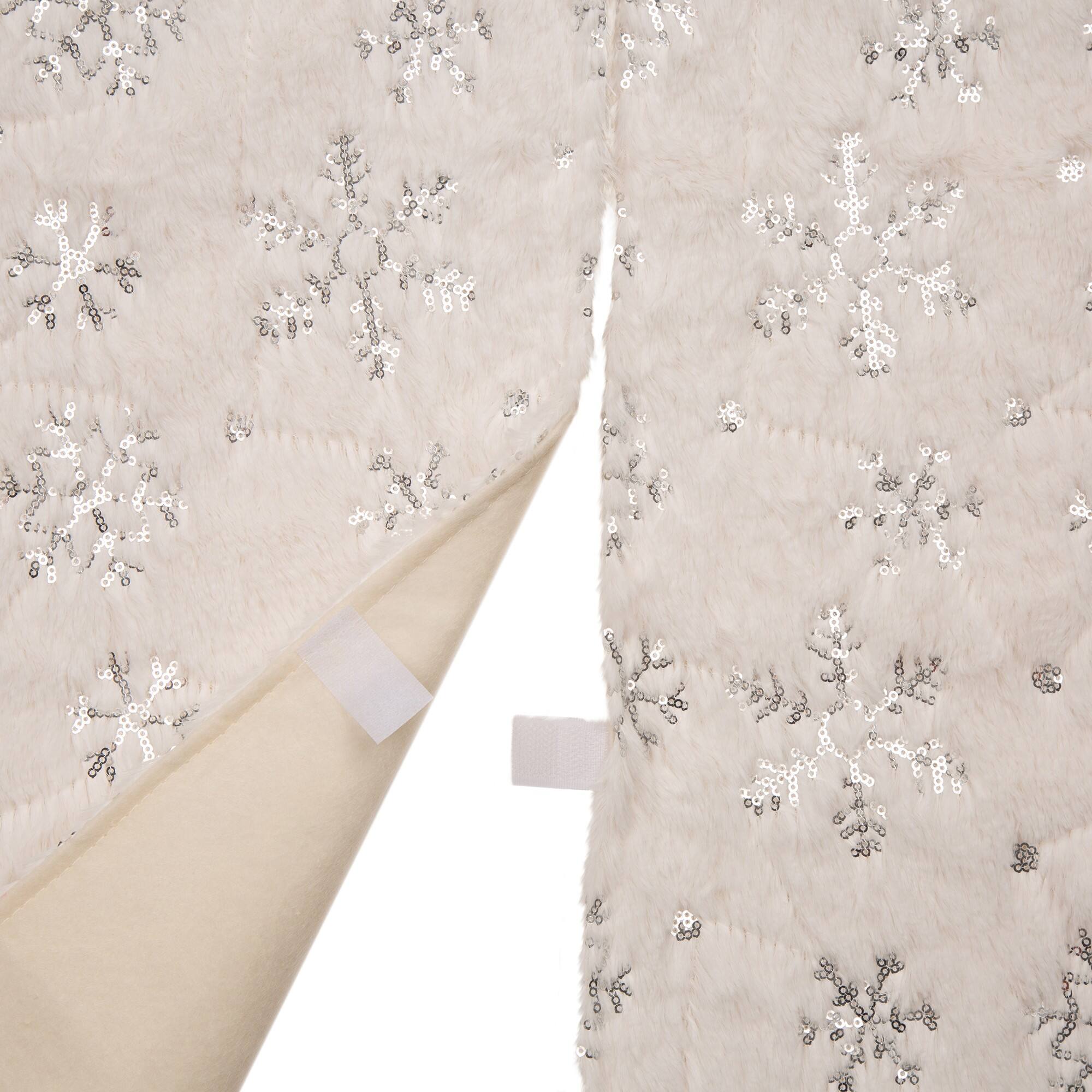 Glitzhome® White Plush with Snowflake Christmas Stocking & Tree Skirt Set